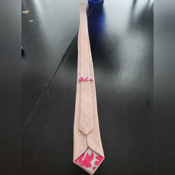 Pink Neck Tie - Picture 3 of 4